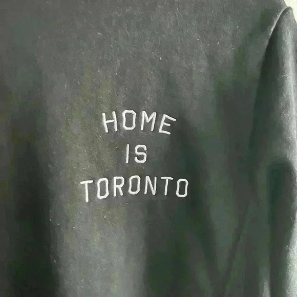 Peace Collective Women’s Black Toronto Canada Crew Neck Indie Sweater Small - Picture 4 of 15
